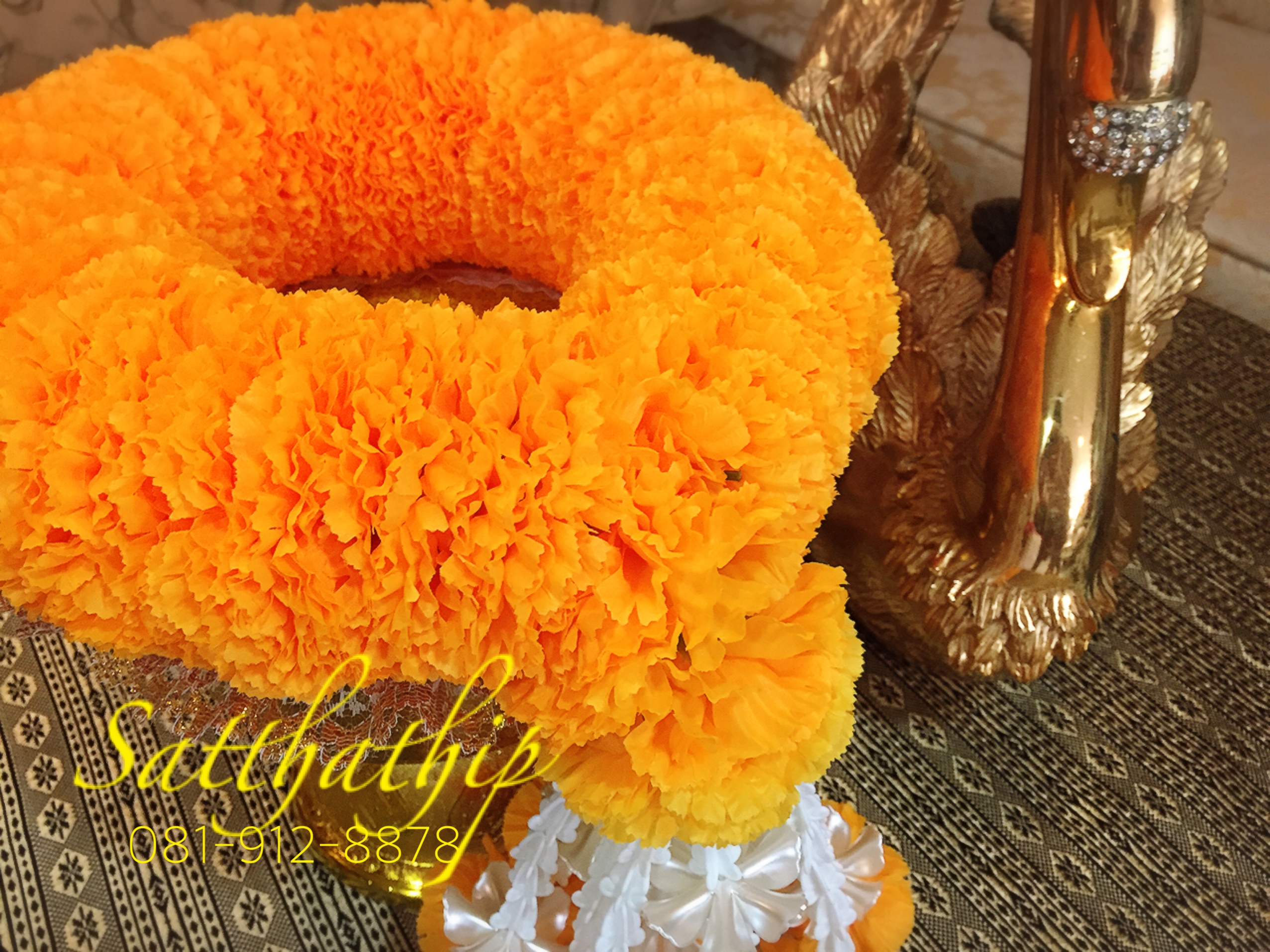 พวงมาลัยดอกดาวเรือง สีเหลืองส้ม - พวงมาลัยผ้า - Fabric garland - Marigold garland - Marigold mala