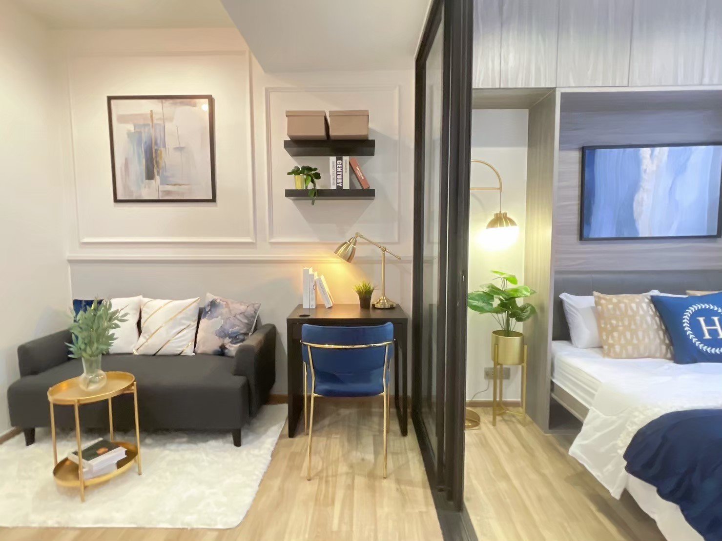 The Line Jatujak Mochit