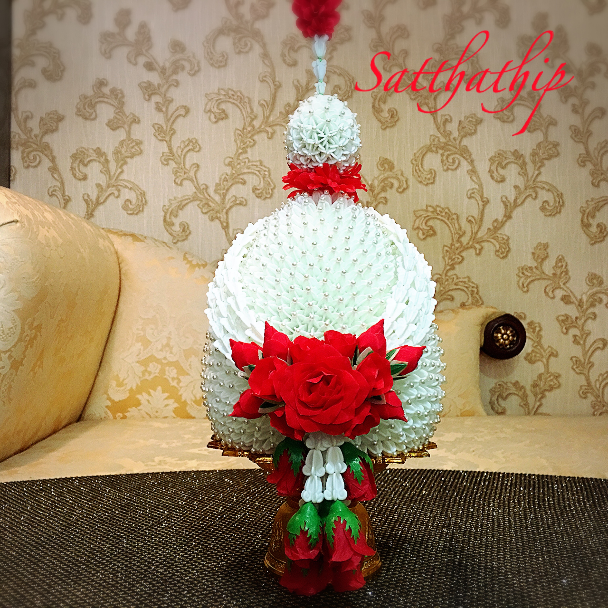 พานพุ่ม - พานพุ่มสักการะ - พานพุ่มดอกรัก - พานพุ่มดอกรักประดิษฐ์ (พลาสติก) - พานพุ่มสีขาว - Panpum