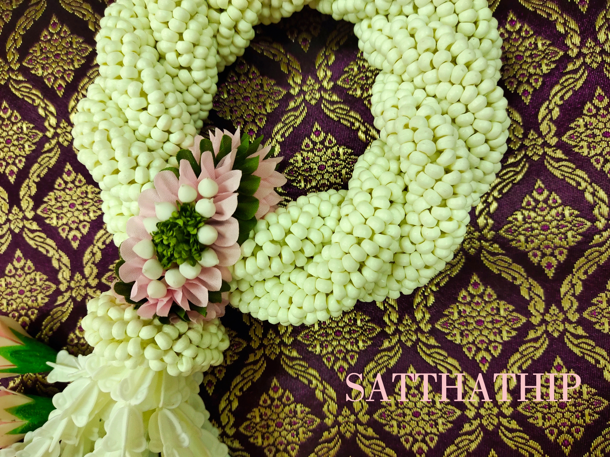 พวงมาลัยดอกรัก - พวงมาลัยดอกรักเกลียว - พวงมาลัยดอกรักเกลียวประดิษฐ์