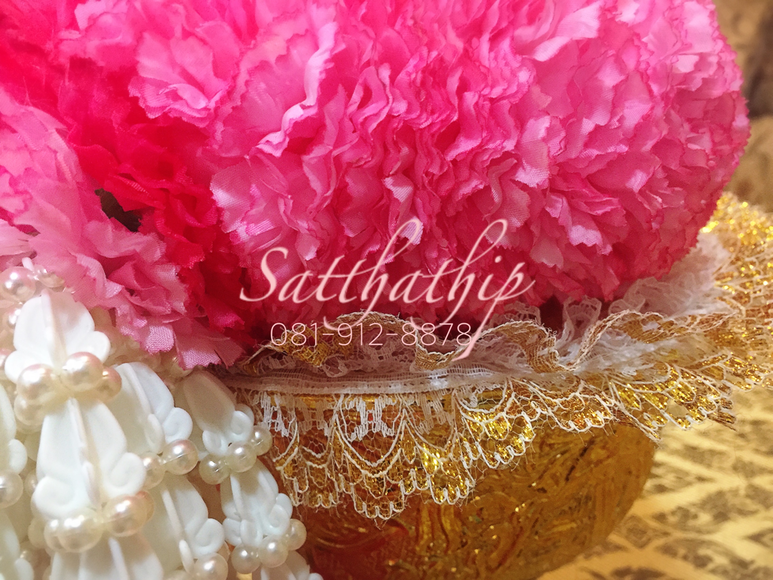 พวงมาลัยผ้า ดอกคาเนชั่น สีชมพู - พวงมาลัยผ้า - Fabric garland