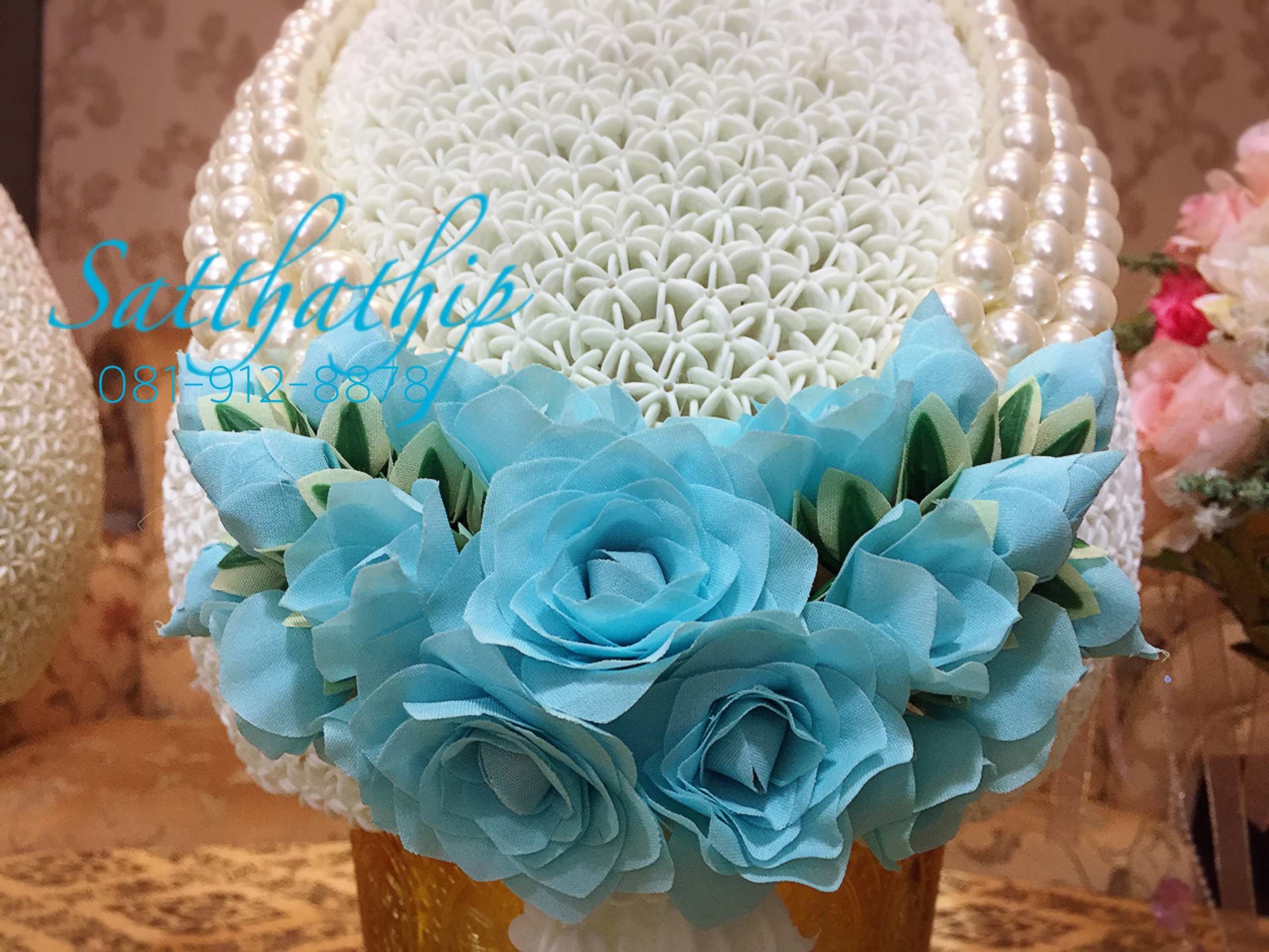 พานพุ่ม - พานพุ่มสักการะ - พานพุ่มดอกรัก - พานพุ่มดอกรักประดิษฐ์ (พลาสติก) - พานพุ่มสีขาว - Panpum