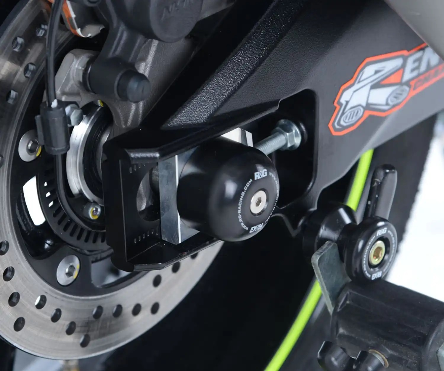 RG กันล้มล้อหน้า-หลัง (Axle Protector ) สำหรับ GSXR1000 2017+