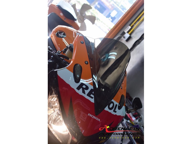 ชุดอุดกระจกหน้า พร้อมไฟเลี้ยว สำหรับ CBR1000RR 2017+ ของ Hotbodies