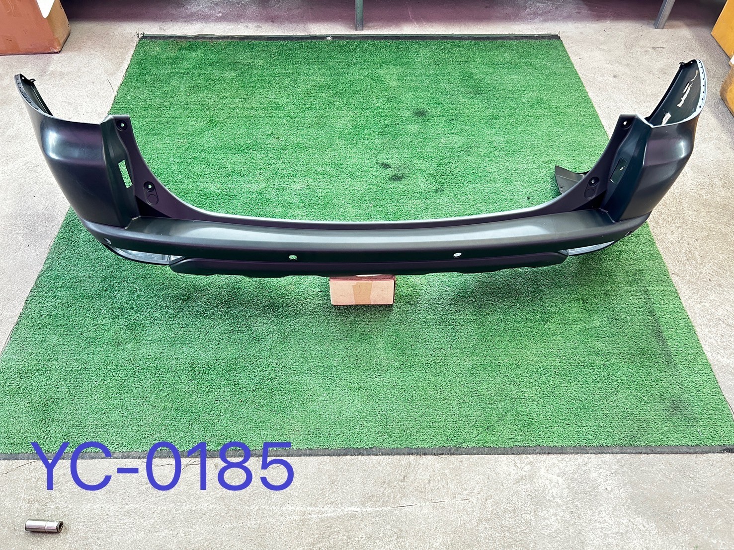 กันชนหลัง Mitsubishi Pajero Sports 2008-14 แท้ใหม่