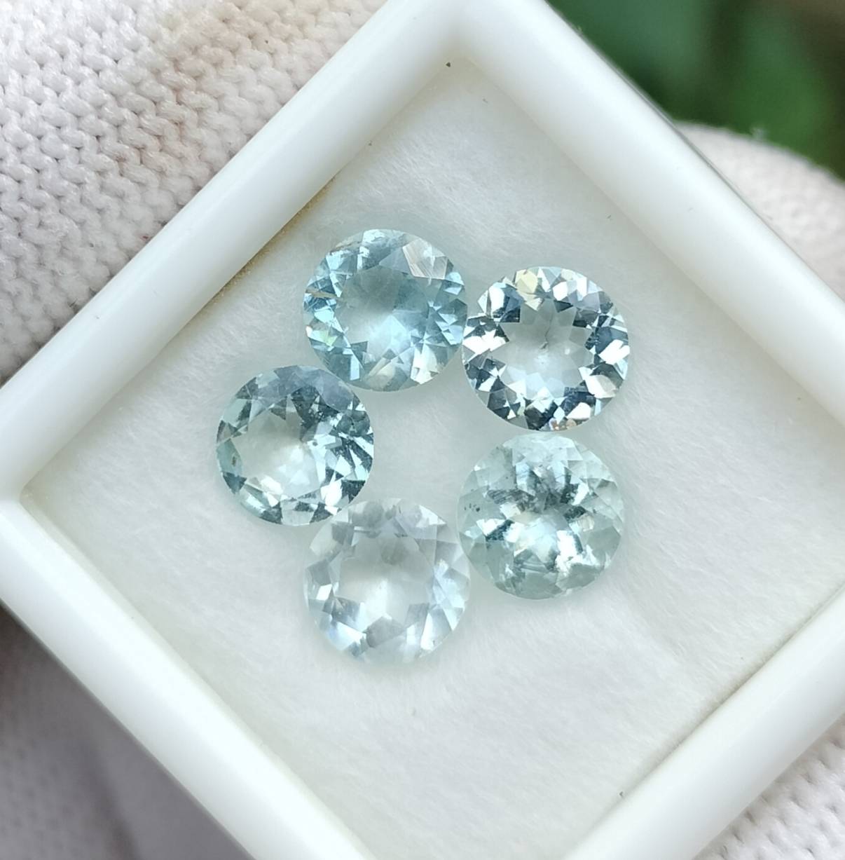 อะความารีน ( Aquamarine ) ชิ้นละ 500