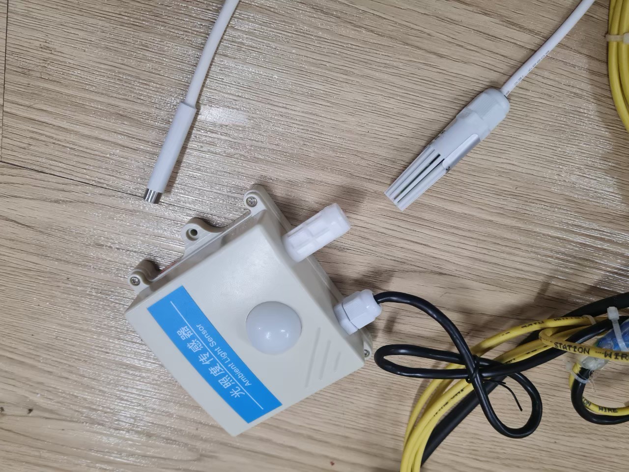 ตู้ควบคุม PLC HMI อ่านค่าสภาพแวดล้อม ขนาดเล็ก x SMC