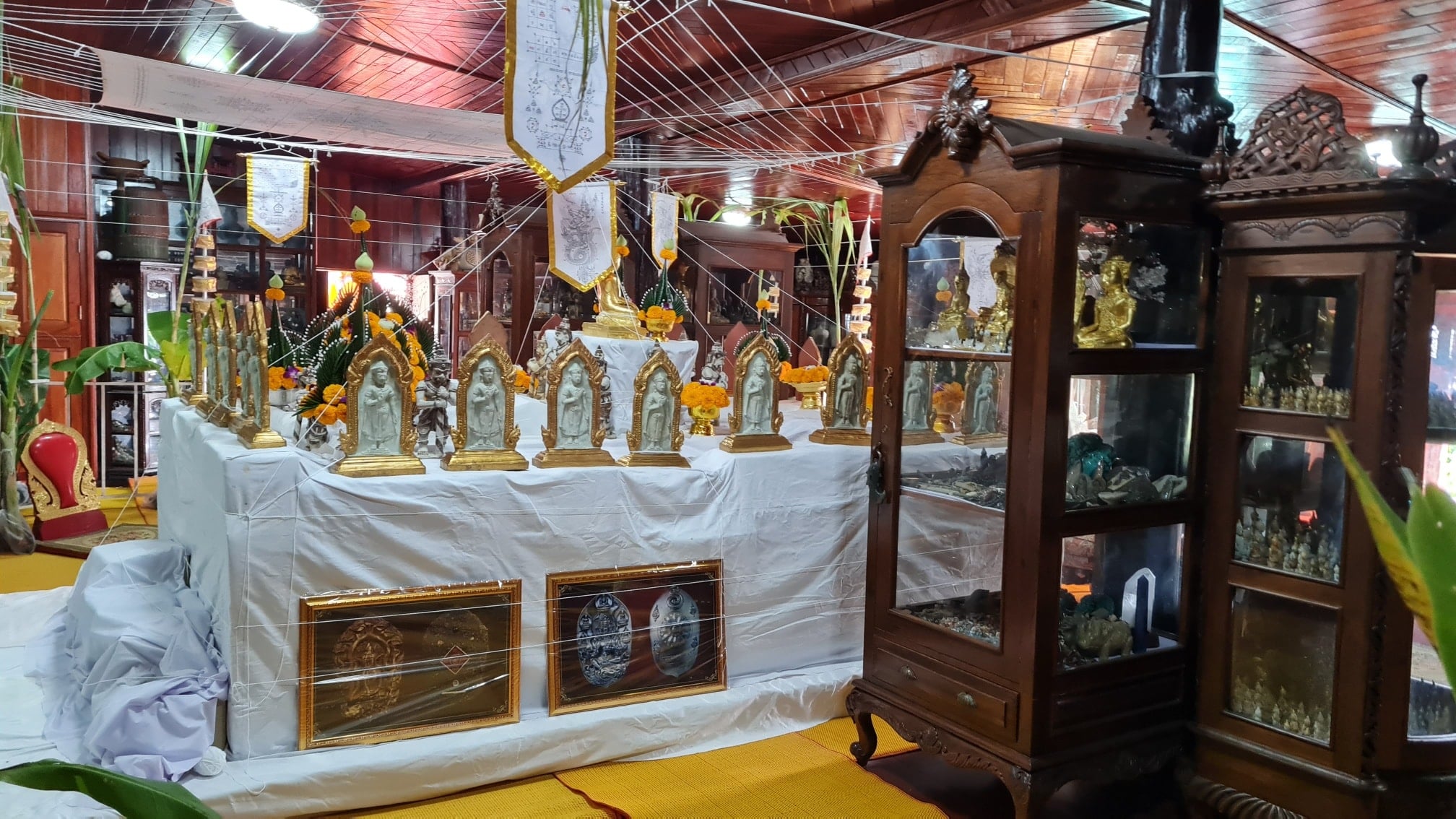 เหรียญพระพรหมปฐมกัปป์(1) พระอาจารย์คลังแสง วัดเขากุฏิ สงขลา เนื้อทองขาว องค์ชุบทอง ลงยาเขียว ปี 2565