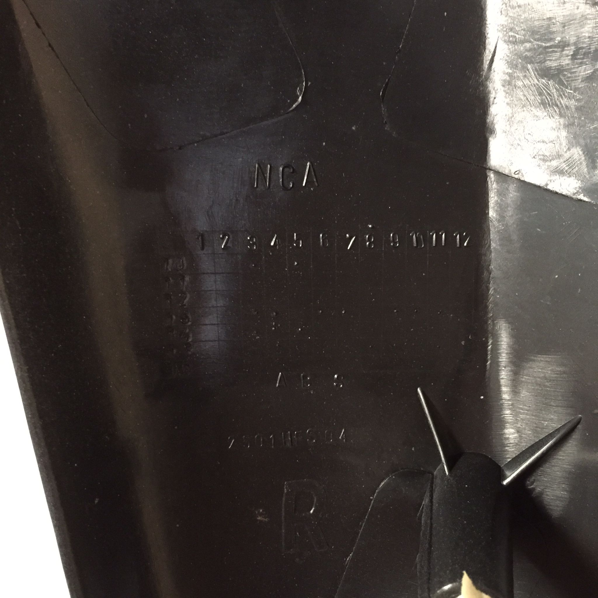 ฝาครอบตัวถัง R/L สีขาว 196 สำหรับรุ่น SONIC ปี 2004 อะไหล่เทียบ NCA (นำเจริญ) 2501HFS04196