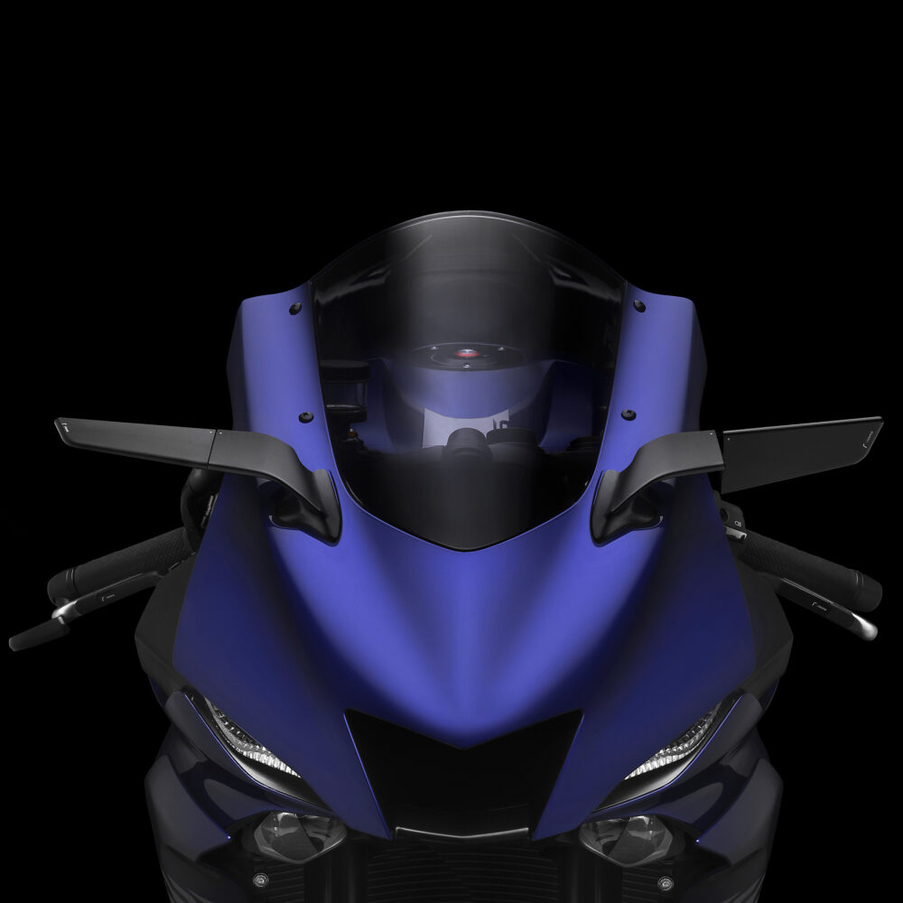 กระจกข้าง Rizoma รุ่น stealth สำหรับ R6 2017+ ทำหน้าที่เป็นเหมือนสปอยเลอร์ สร้างแรงกด downforce