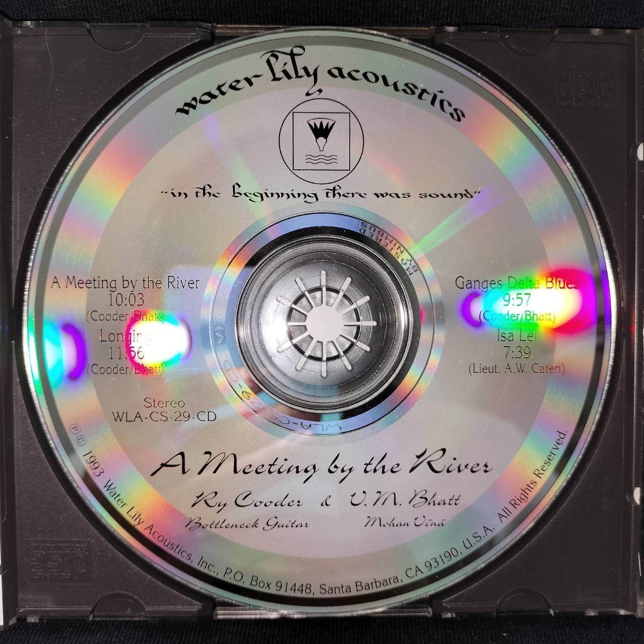Ry Cooder & V.M. Bhatt – A Meeting By The River / USA / ปกในมีจุดเหลือง / แผ่นดี