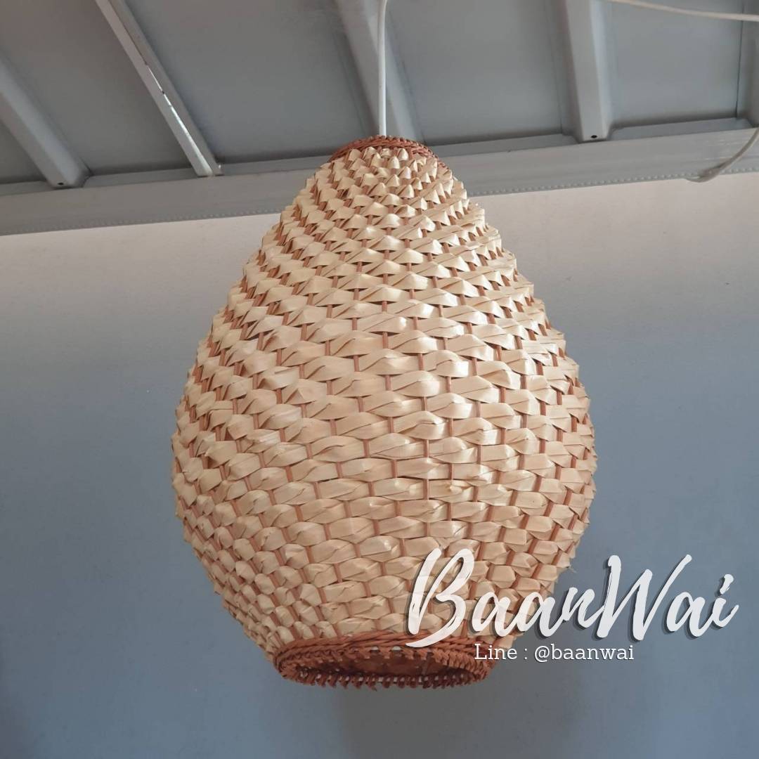 โคมไฟสานใบลาน โคมไฟทรงทุเรียน ขนาด 30 x 43 cm