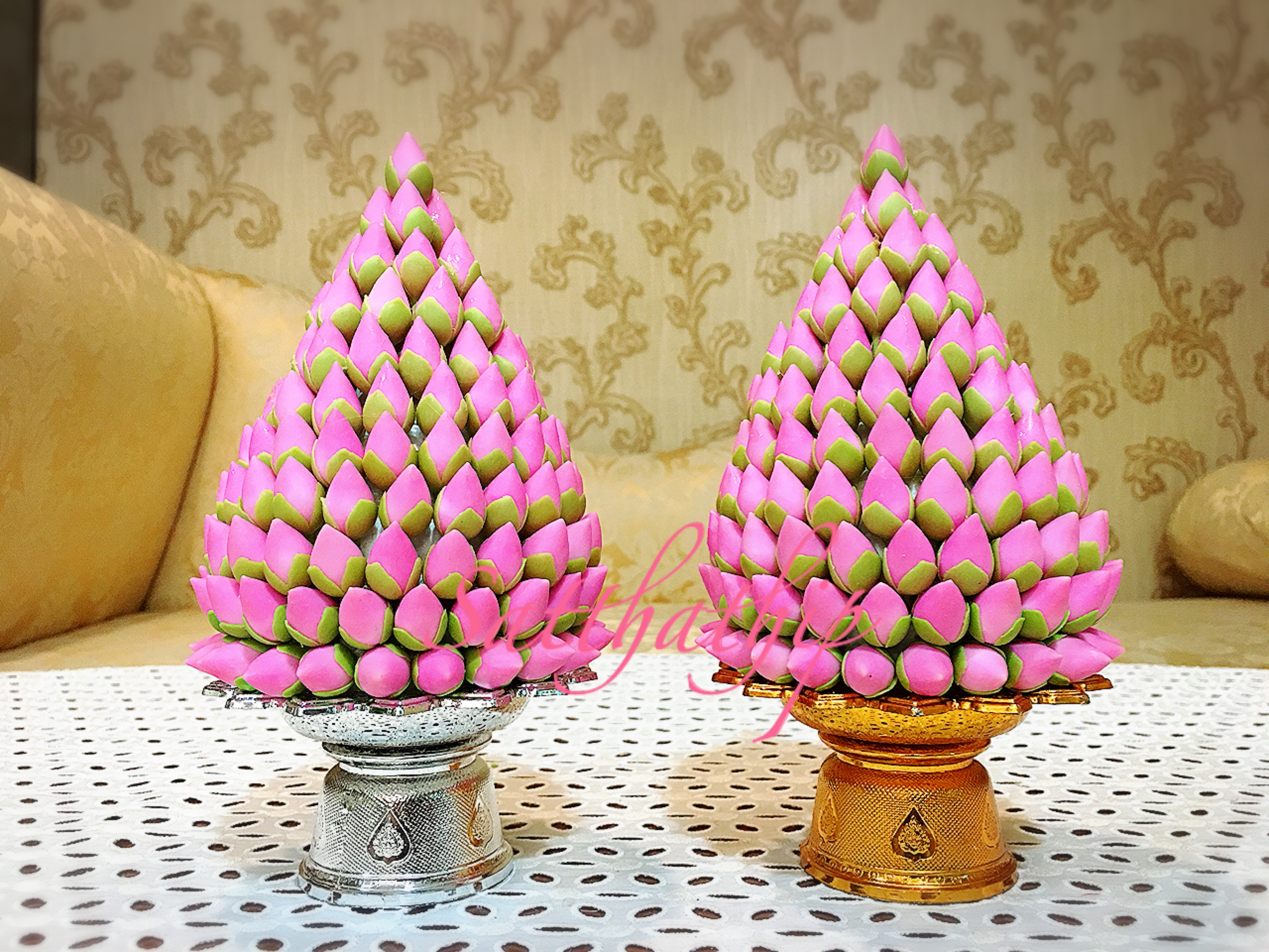 พานพุ่มดอกบัวประดิษฐ์ [4 นิ้ว 1,250 บาท/คู่]