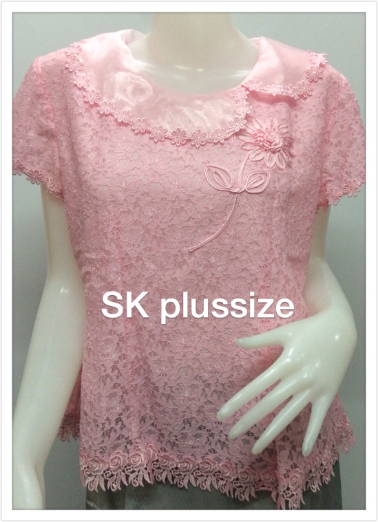 เสื้อลูกไม้ สีชมพู ปกผ้าแก้ว รอบอก 36 นิ้ว