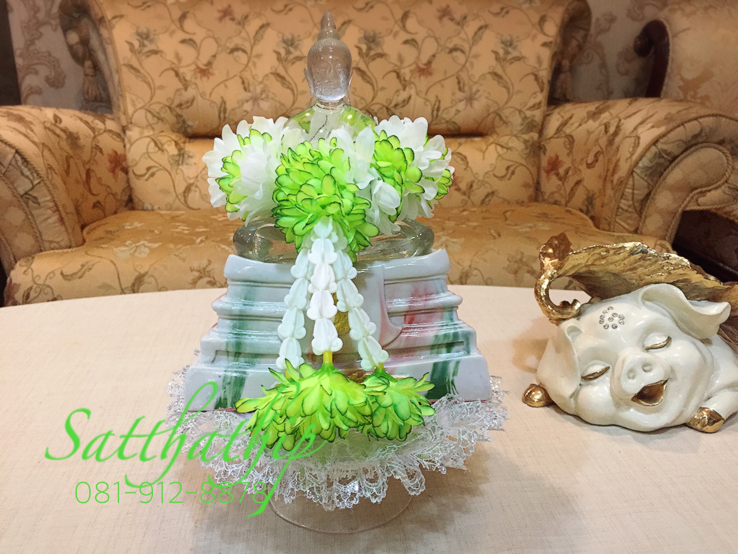 พวงมาลัยผ้า ดอกมัม สีขาว,เขียว (สีประจำวันพุธ) - พวงมาลัยผ้า ประจำวันพุธ - Fabric garland
