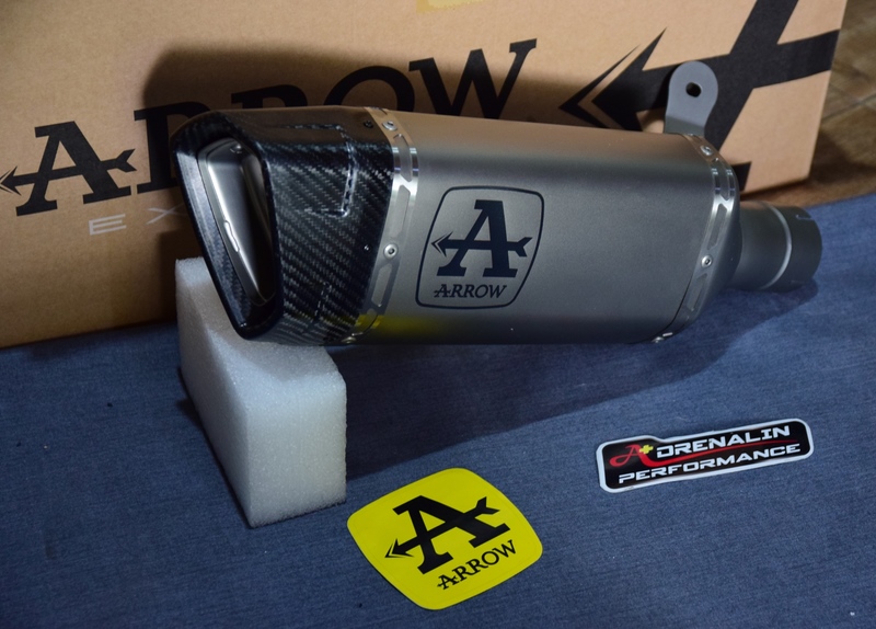 Arrow รุ่น Pista Slip-On สำหรับ S1000RR 2020+ (For Exhibition only) (For Exhibition only)