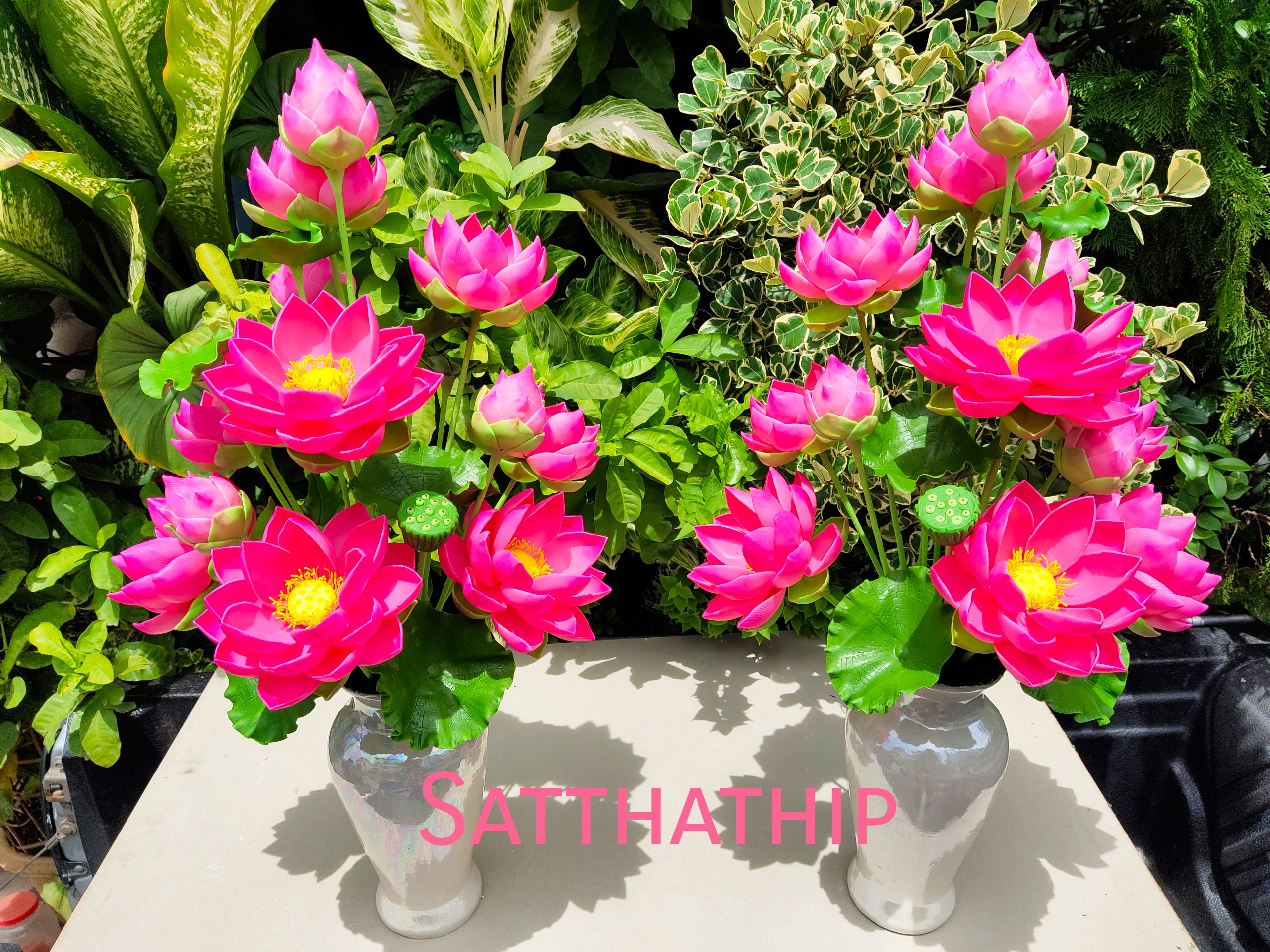 แจกันดอกบัว - ดอกบัวประดิษฐ์ - แจกันดอกบัวหลวงสีชมพู (ข้างละ 6 ดอก) ประดิษฐ์จากดิน - แจกันดอกบัวประดิษฐ์ - Lotus Flower