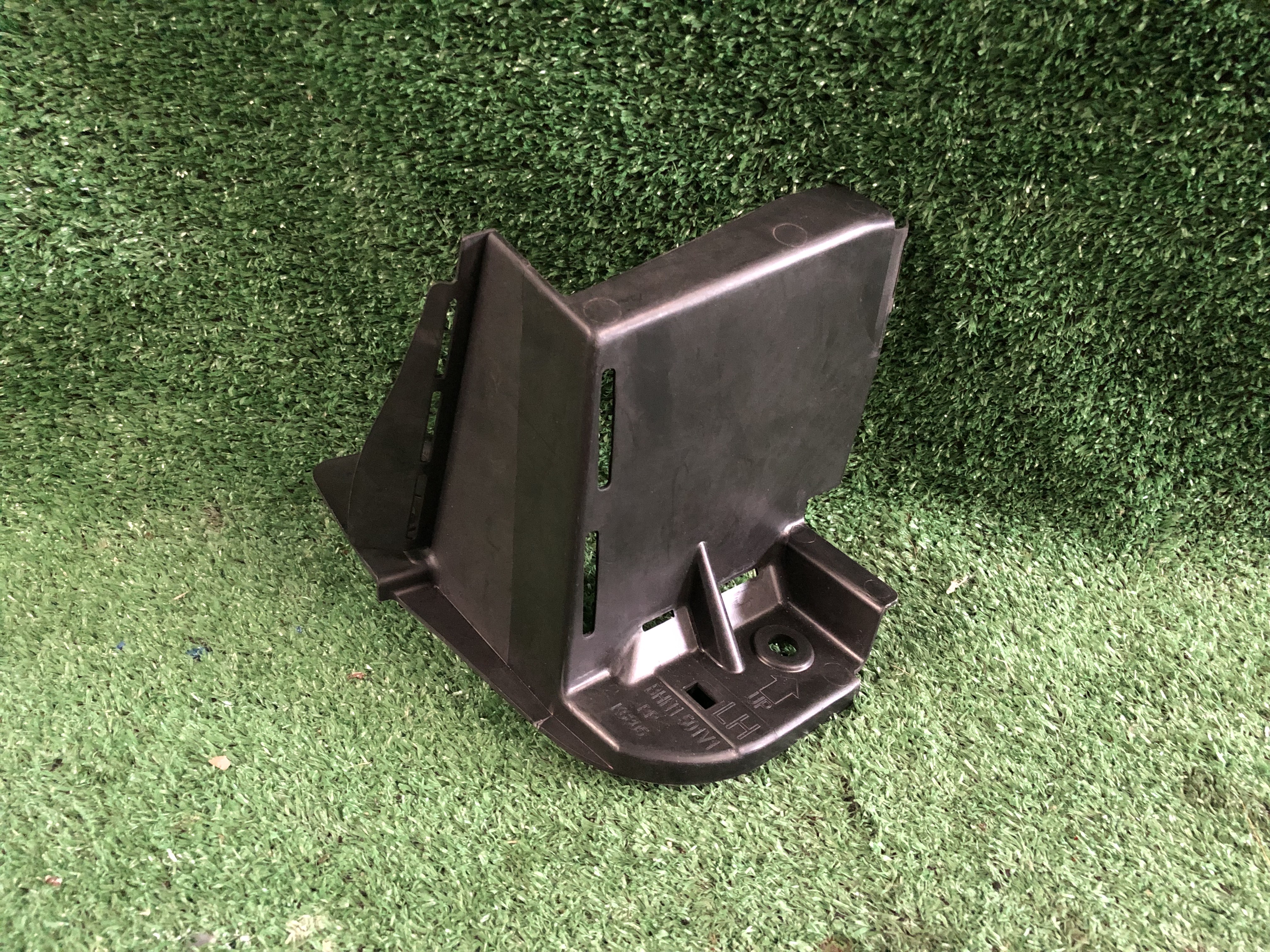 รังแบตเตอรี่ Mazda3 2014-16