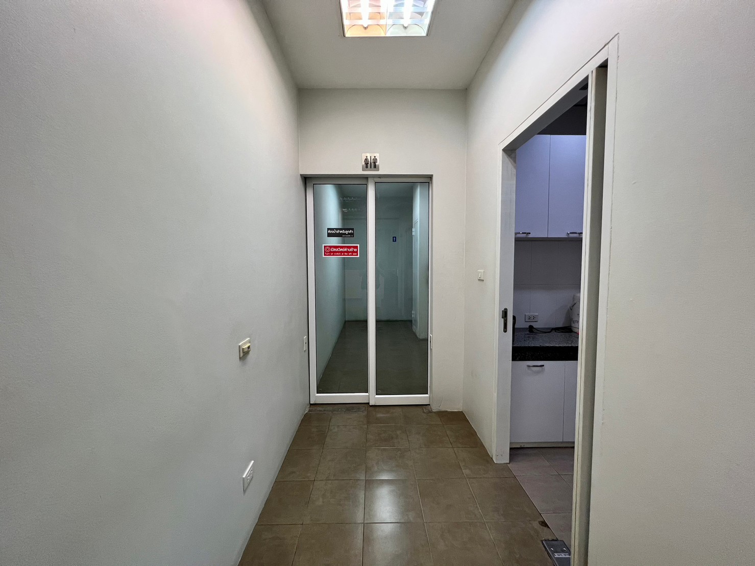 3 storey office building for rent