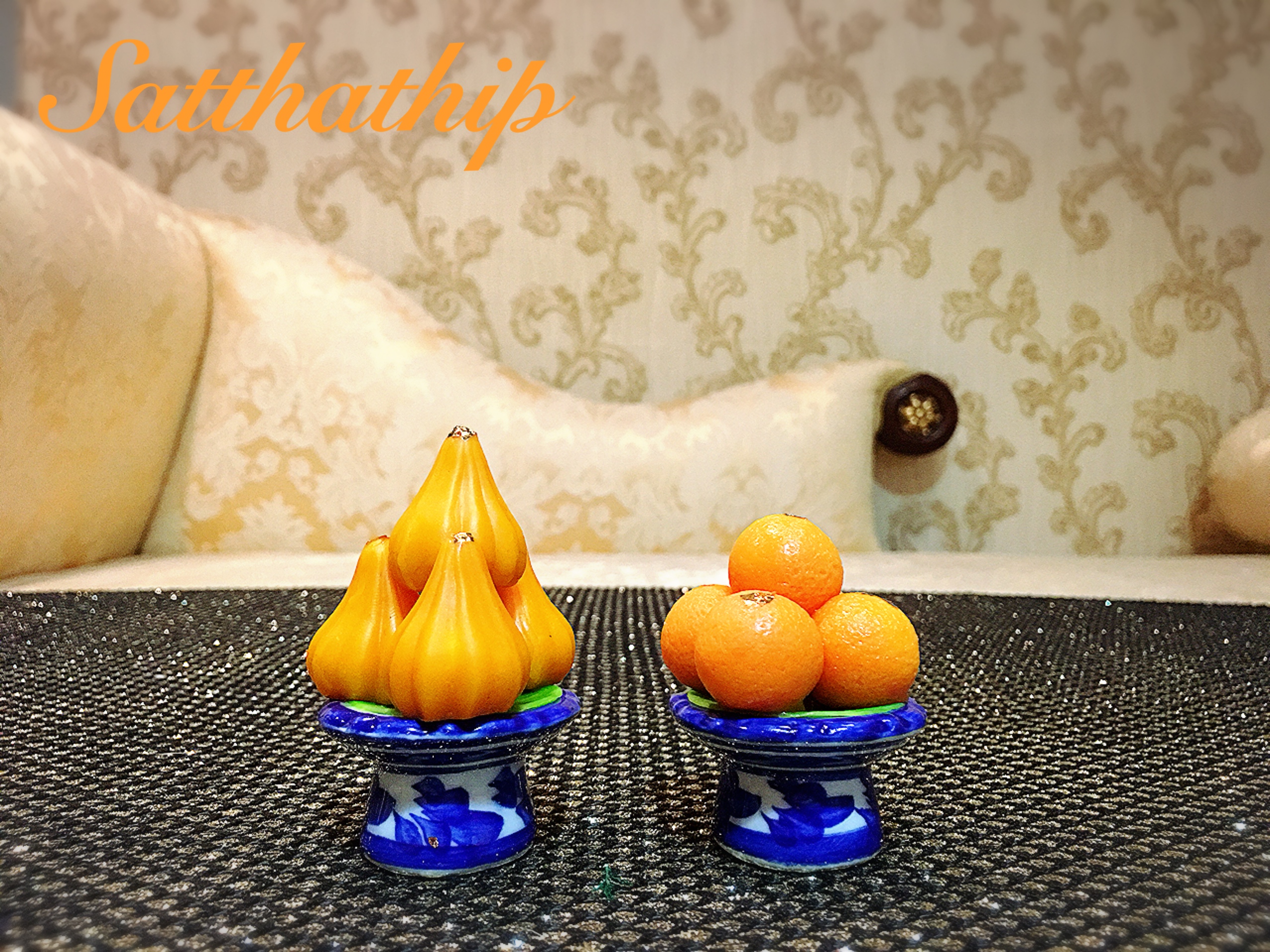 ชุดพานขนมลาดูและโมทกะ สำหรับถวายพระพิฆเนศ ประดิษฐ์จากดิน - Laddu and Modak