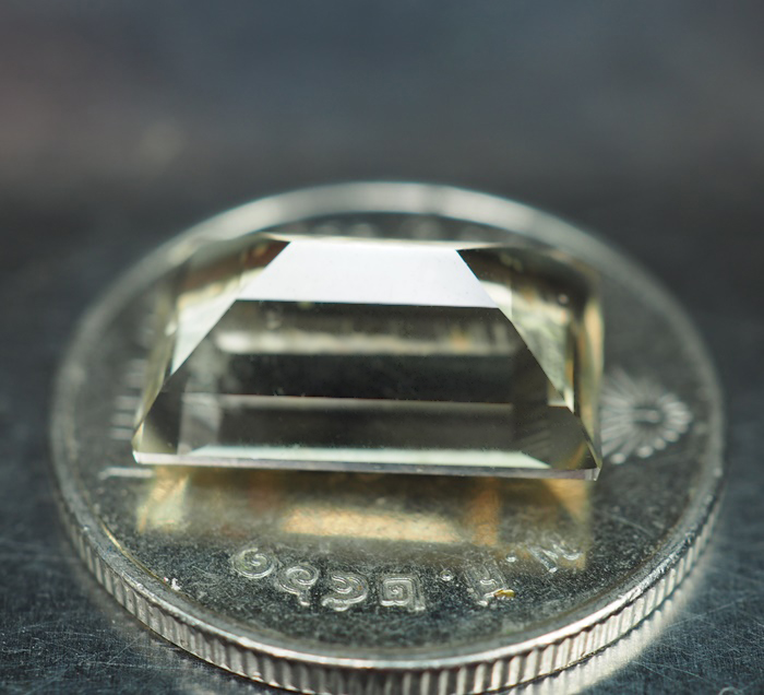 พลอยสคาโพไลท์ (Scapolite) 4.60 กะรัต