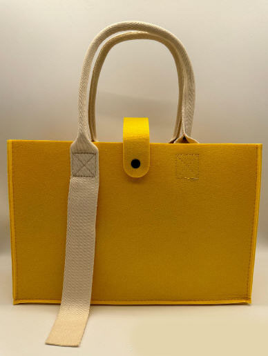 กระเป๋าสะพายผ้าสักหลาด,กระเป๋าผ้าสักหลาด,กระเป๋าถือผ้าสักหลาด,ขนาด34*23*11cm