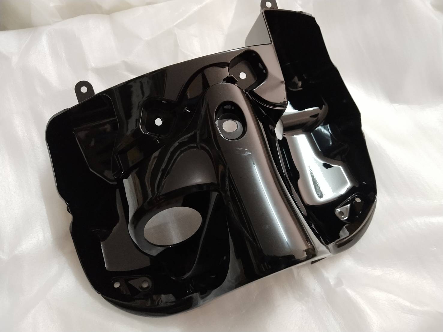 บังลมตัวในด้านบนสีดำฟีโน่หัวฉีด FINO FI อะไหล่แท้ YAMAHA 1YC-F836K-00-P1