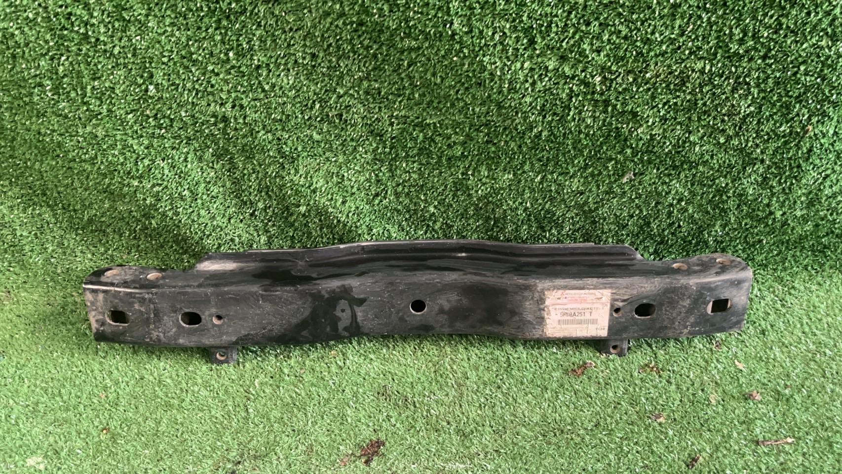 คานใต้หม้อน้ำ Mitsubishi Triton L200