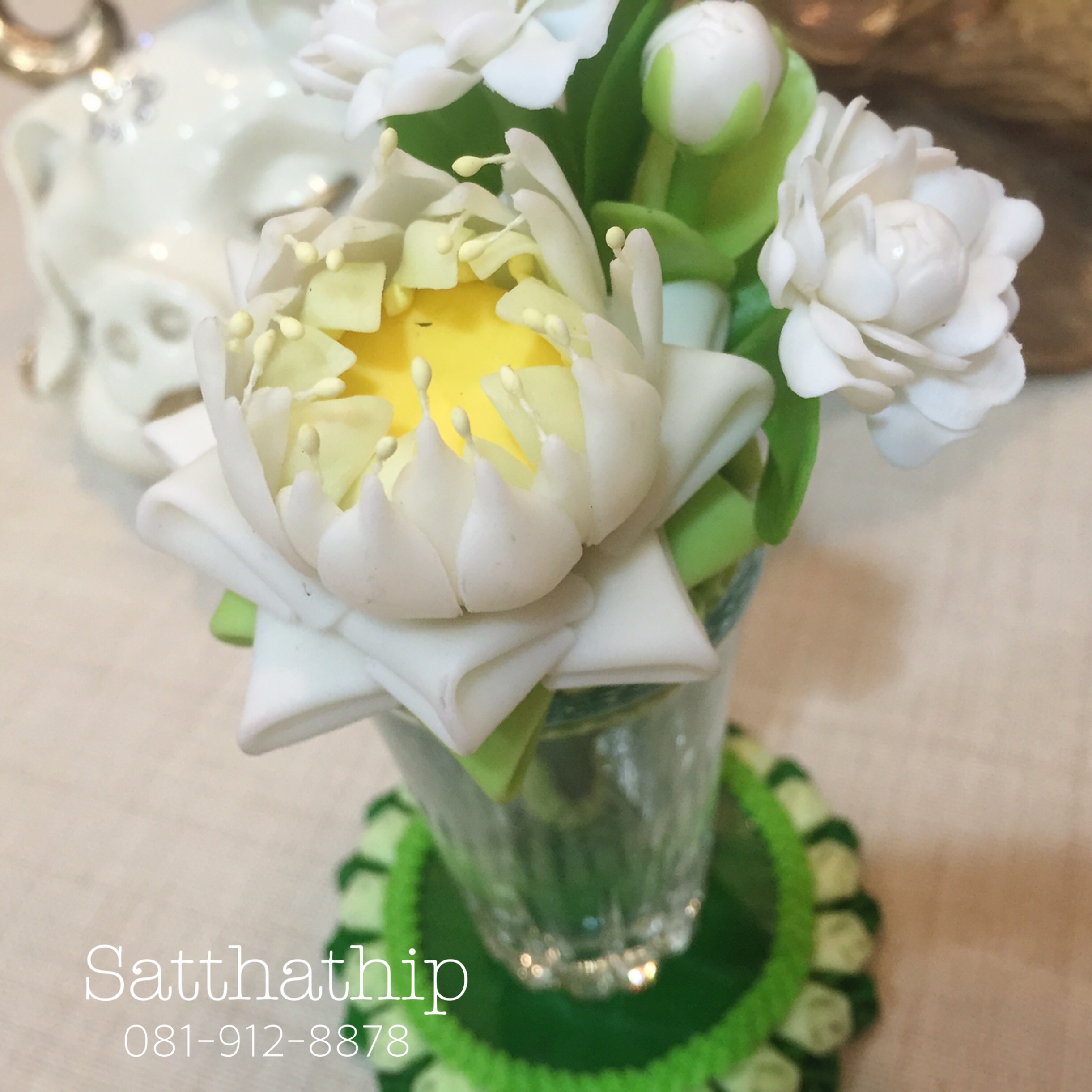 กรวยดอกบัวพับ ผสมดอกมะลิ ประดิษฐ์จากดิน - Lotus flower mix with Jusmine flower