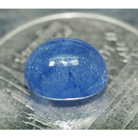พลอยไพลินหลังเบี้ย (Sapphire) 3.30 กะรัต