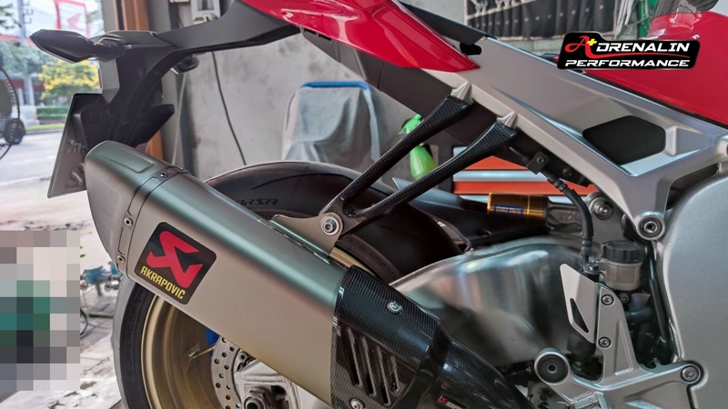 ท่อ Akrapovic SBK สำหรับ CBR1000RR 2017+ (For Exhibition only)