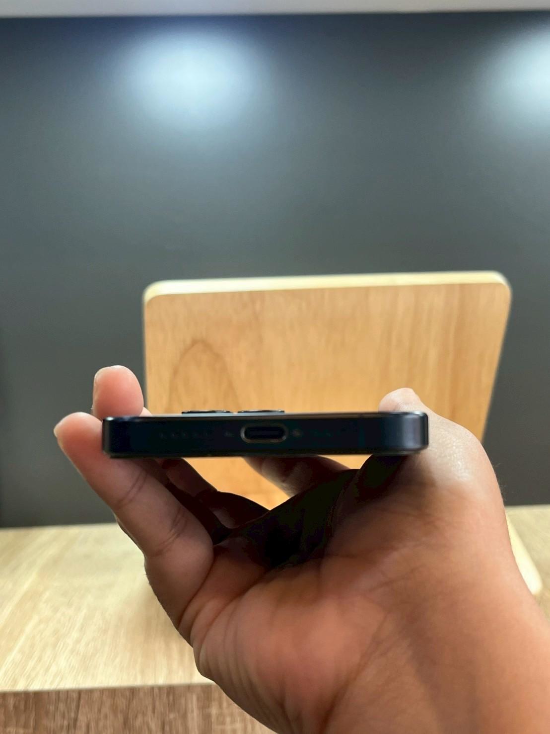 iPhone 15 Pro 128GB Blue Titanium