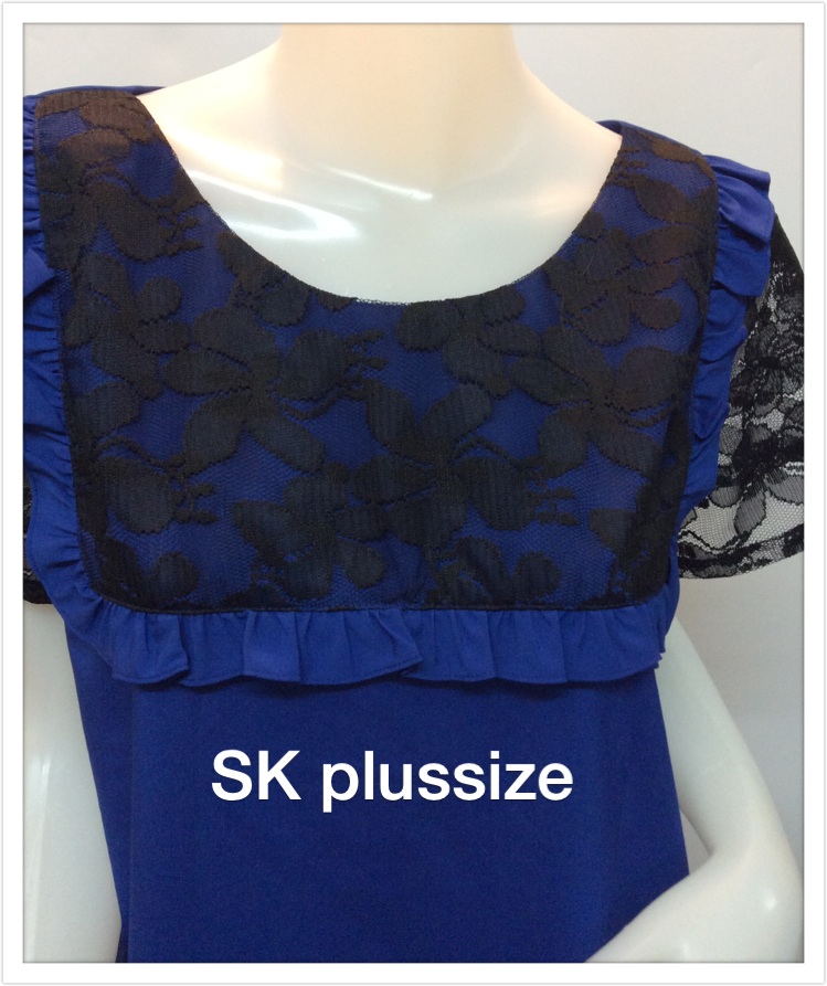 เสื้อผ้าไหมอิตาลีสีน้ำเงิน แขนลูกไม้ รอบอก 46 นิ้ว