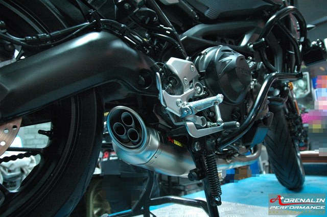 ท่อ Akrapovic full system Titanium สำหรับ FZ9, MT09, FJ09 (For Exhibition only)