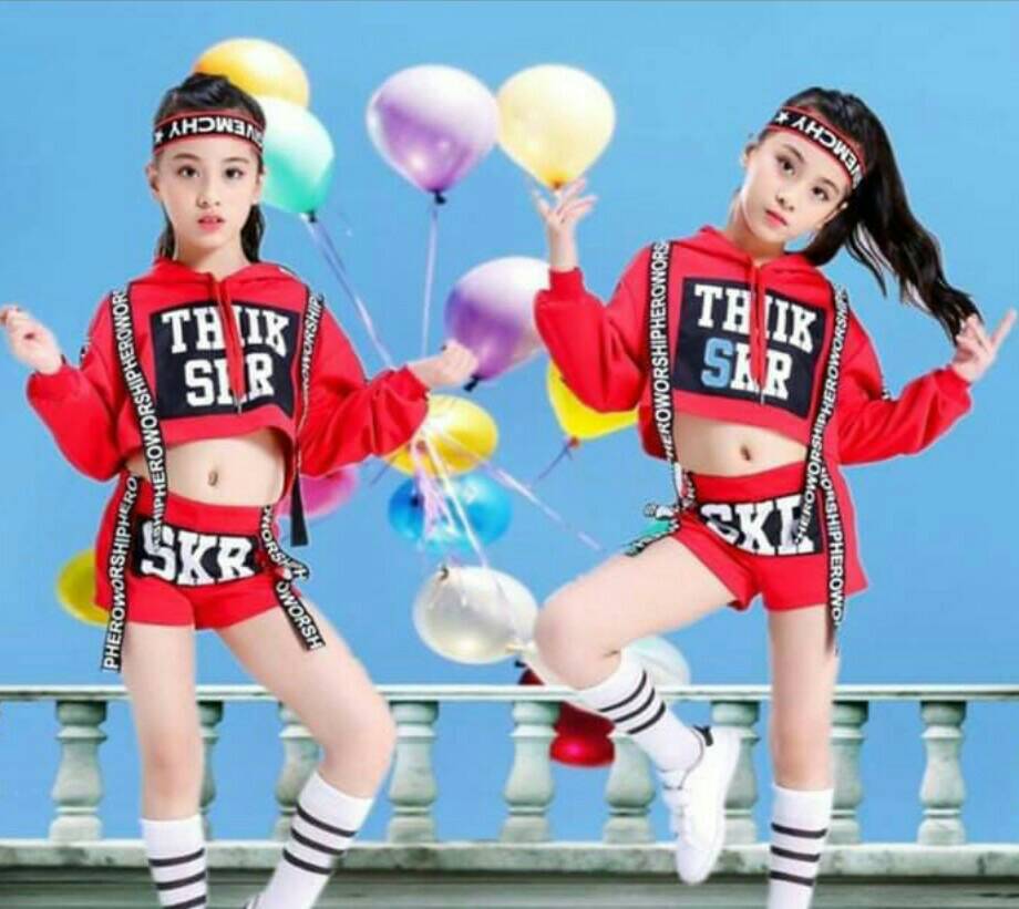 ชุดการแสดง ชุดแดนเซอร์ สีแดงเสื้อ+ กางเกง+คาดผม+ถุงเท้าได้ครบภาพ ไซส์ 120