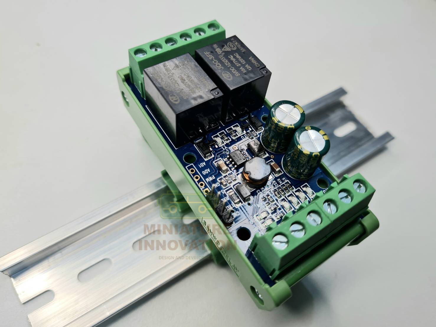 PLC FX2N - 6MR GX PLC บอร์ดควบคุมการตั้งโปรแกรมได้ สำหรับงานอุตสาหกรรม พร้อมรางยึด