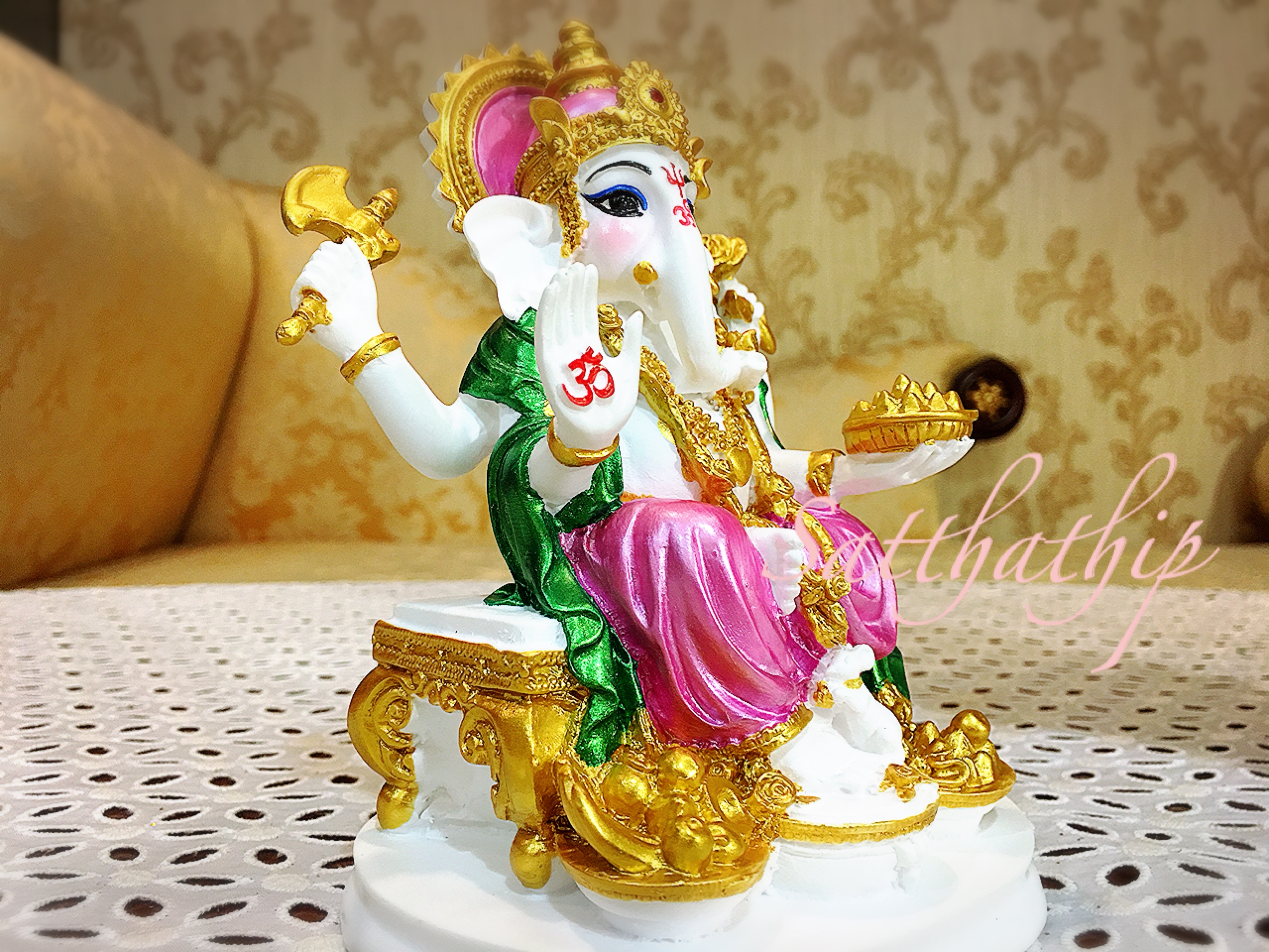 พระพิฆเนศ ปางประทานพร (เซรามิก) - Ganesha: Lord of Success