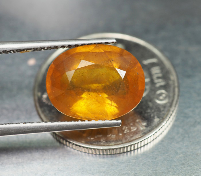 บุษราคัมอัฟริกาสีเหลือง (Sapphire) 6.40 กะรัต