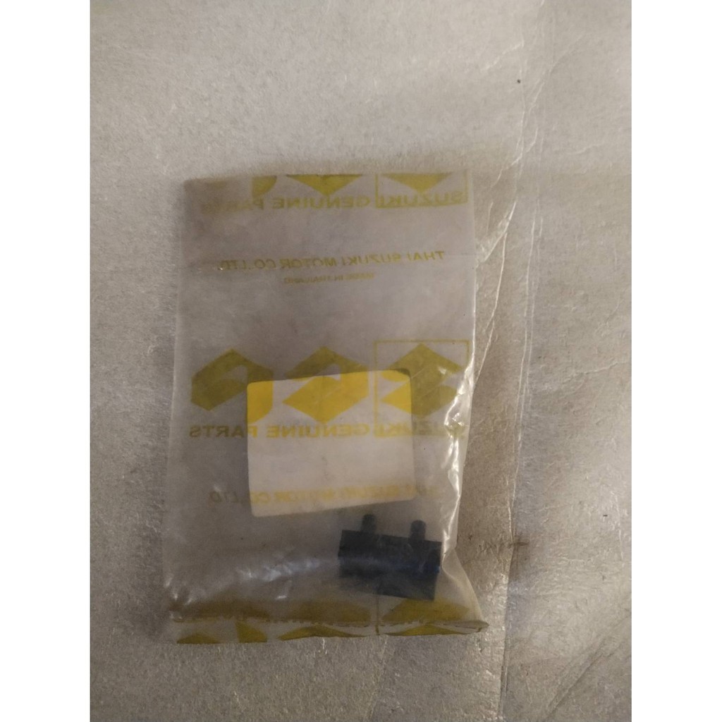 ยางรองขาตั้งกลาง(ตัวละ) อะไหล่แท้ SUZUKI 42272-09G00-000 รุ่นที่ใช้ FD125X-B SHOGUN AXELO BEST125 ใส่ได้หลายรุ่น