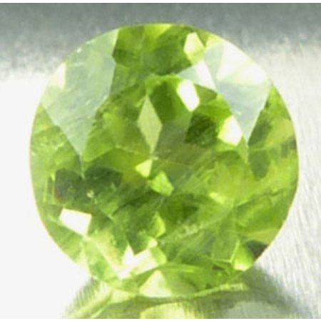 พลอยเพอริดอท (Peridot) 1.05 กะรัต