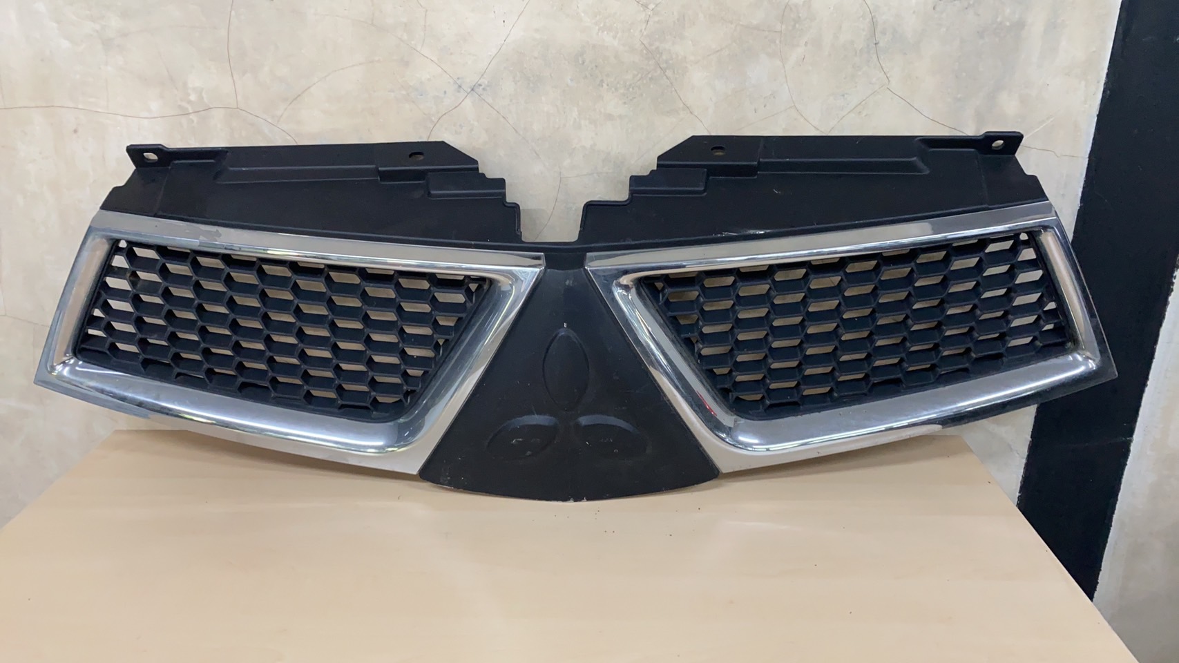 กระจังหน้า Mitsubishi Triton 2009-14