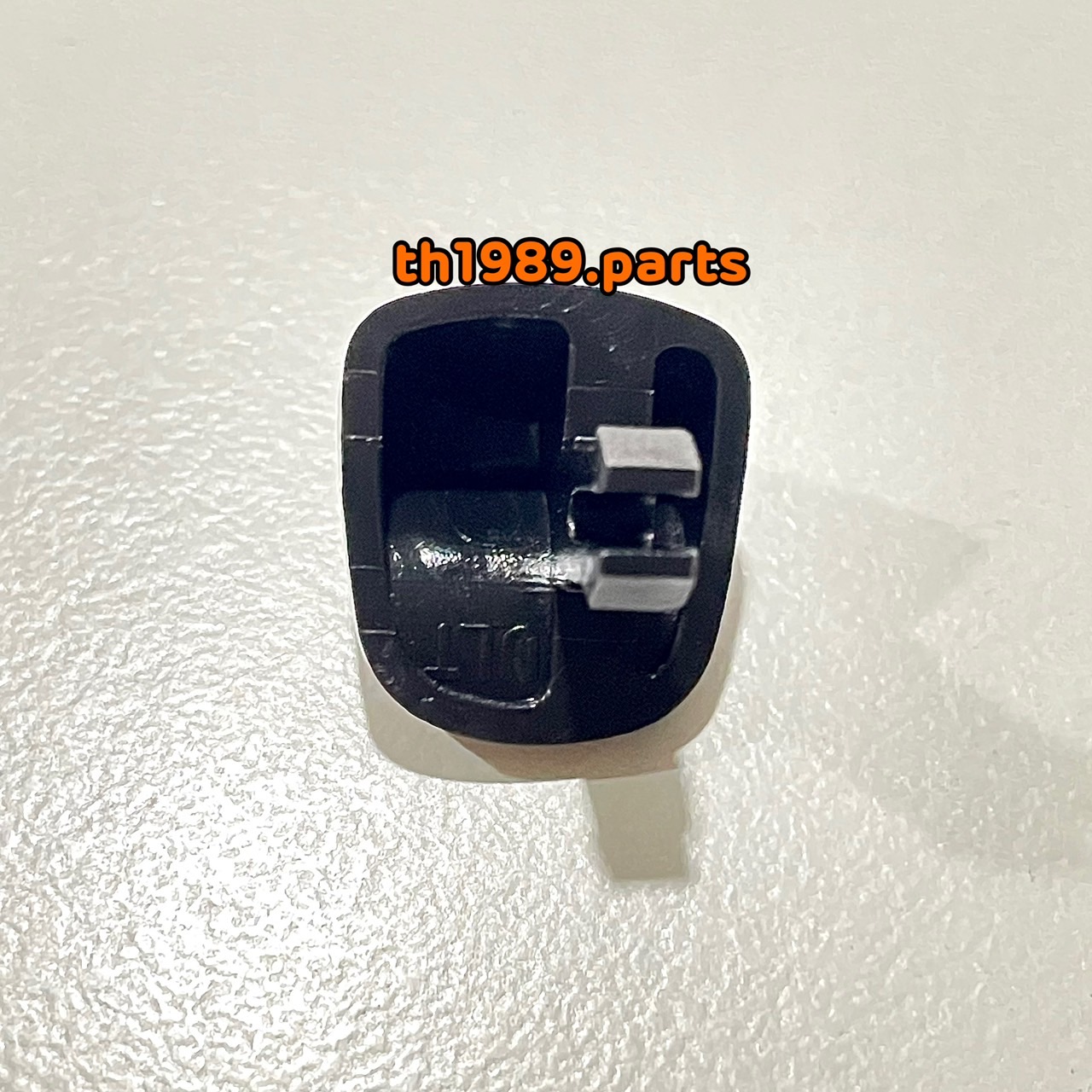 ปุ่มไฟสูง-ต่ำ MIO ตัวเก่า , FINO ตัวแรก , SPARK NANO 2012 อะไหล่แท้ YAMAHA 4D0-H3977-00