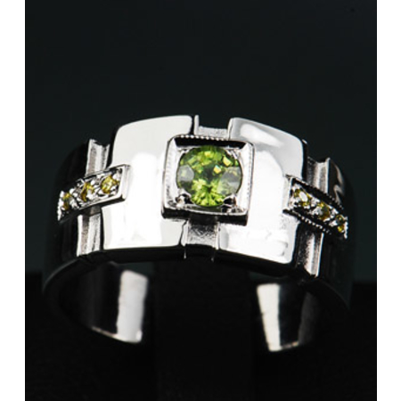 แหวนพลอยเพอริดอดแท้ (Peridot)