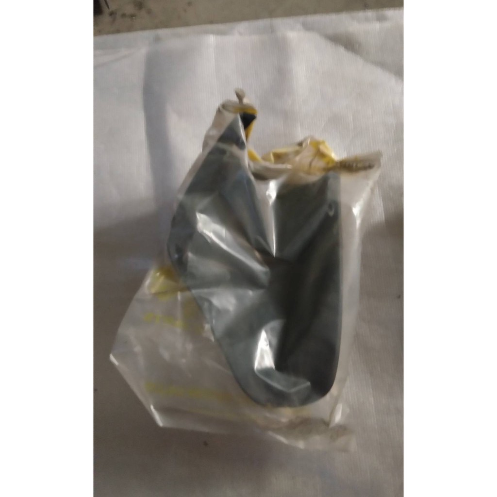 กล่องเอนกประสงค์ สำหรับรุ่น UY125SL-E อะไหล่แท้ SUZUKI 92161-46G00-YUU