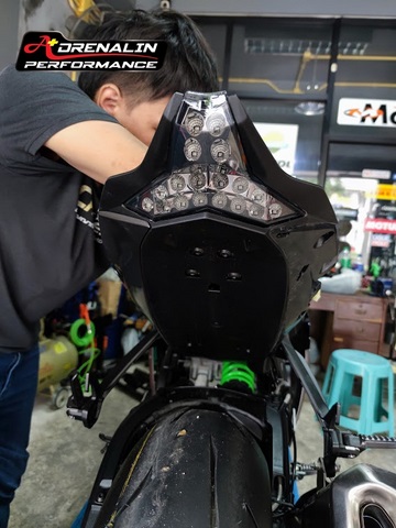 ไฟท้าย พร้อมไฟเลี้ยว Motodynamic สำหรับ ZX10R 16+