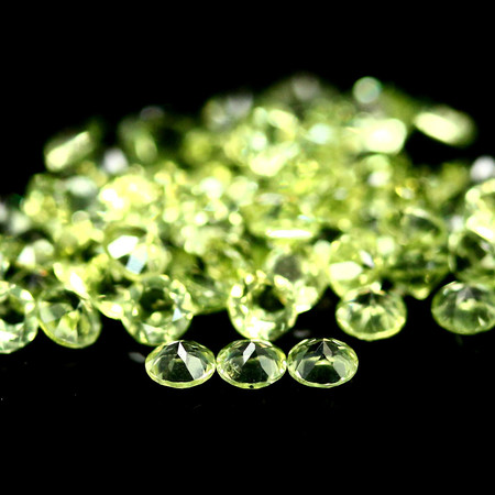 พลอยเพอริโด (Peridot) 1 กะรัต 14 ชิ้น