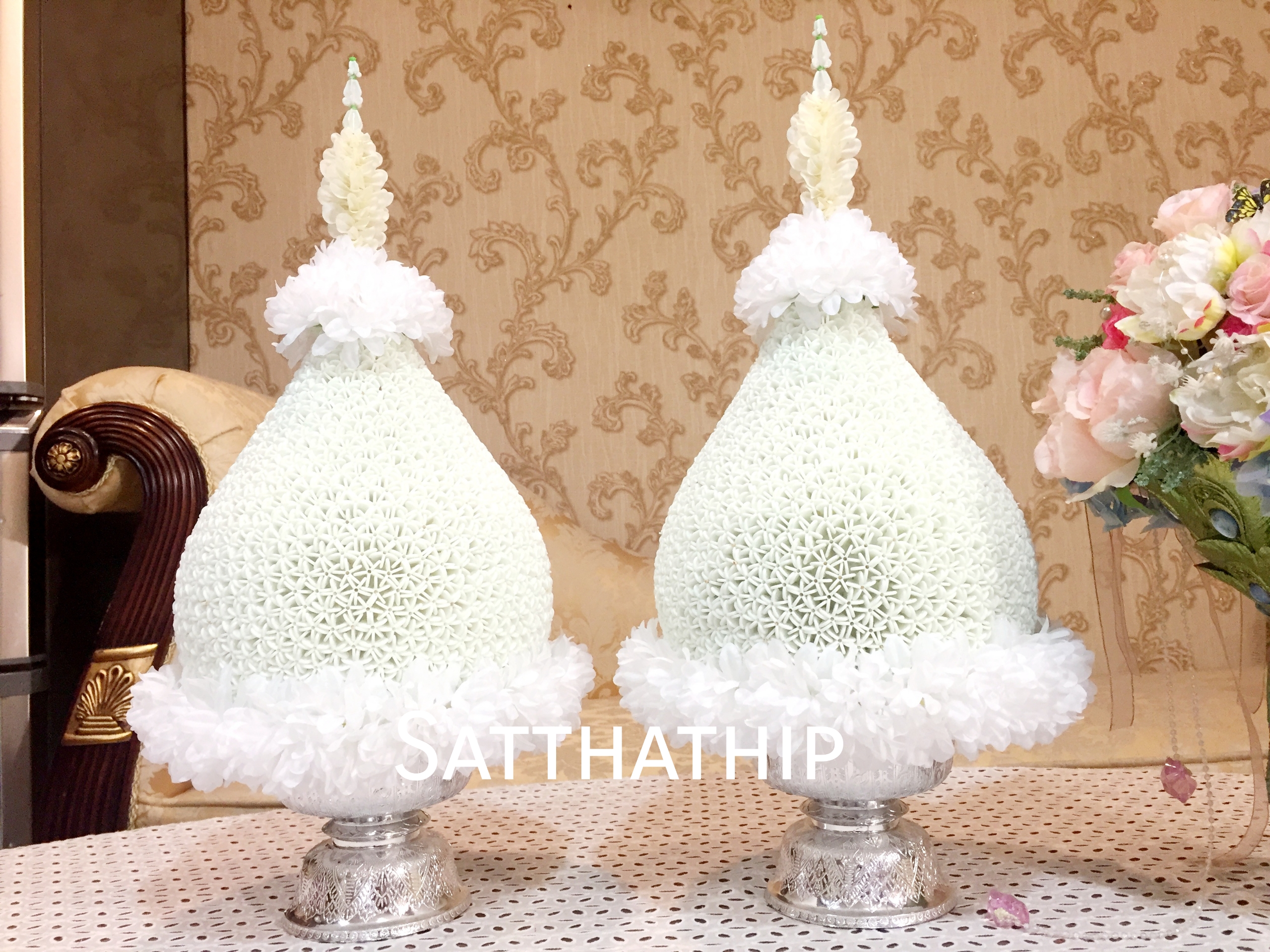 พานพุ่มดอกรักประดิษฐ์