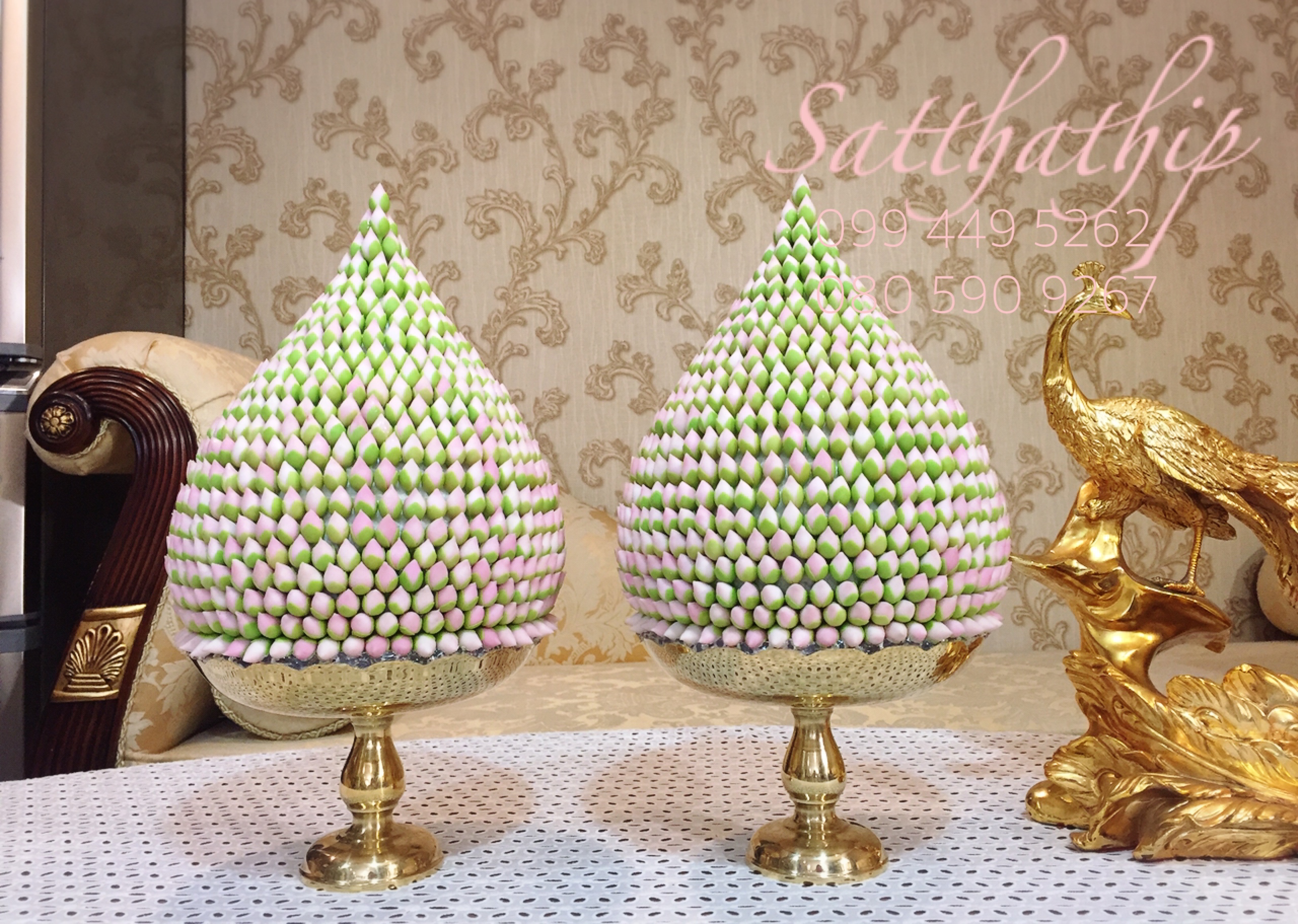 พานพุ่มดอกบัวประดิษฐ์ [10 นิ้ว 7,800 บาท/คู่]