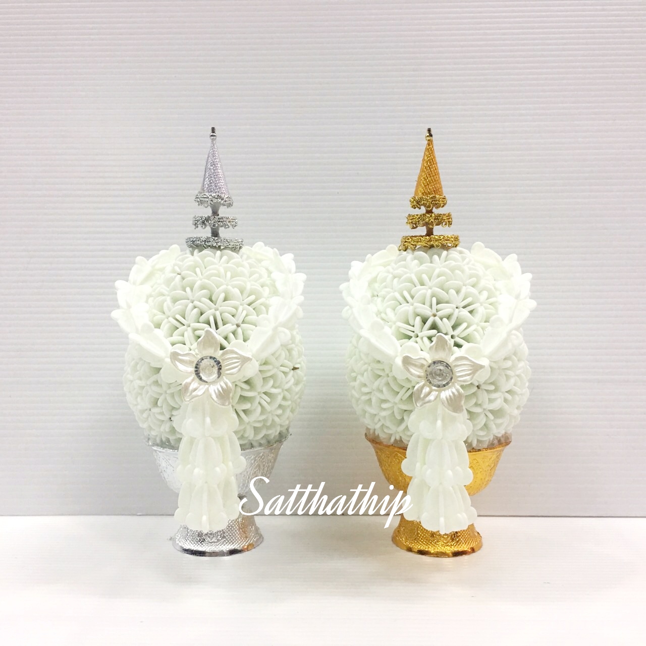 พานพุ่มดอกรักประดิษฐ์ [3"]