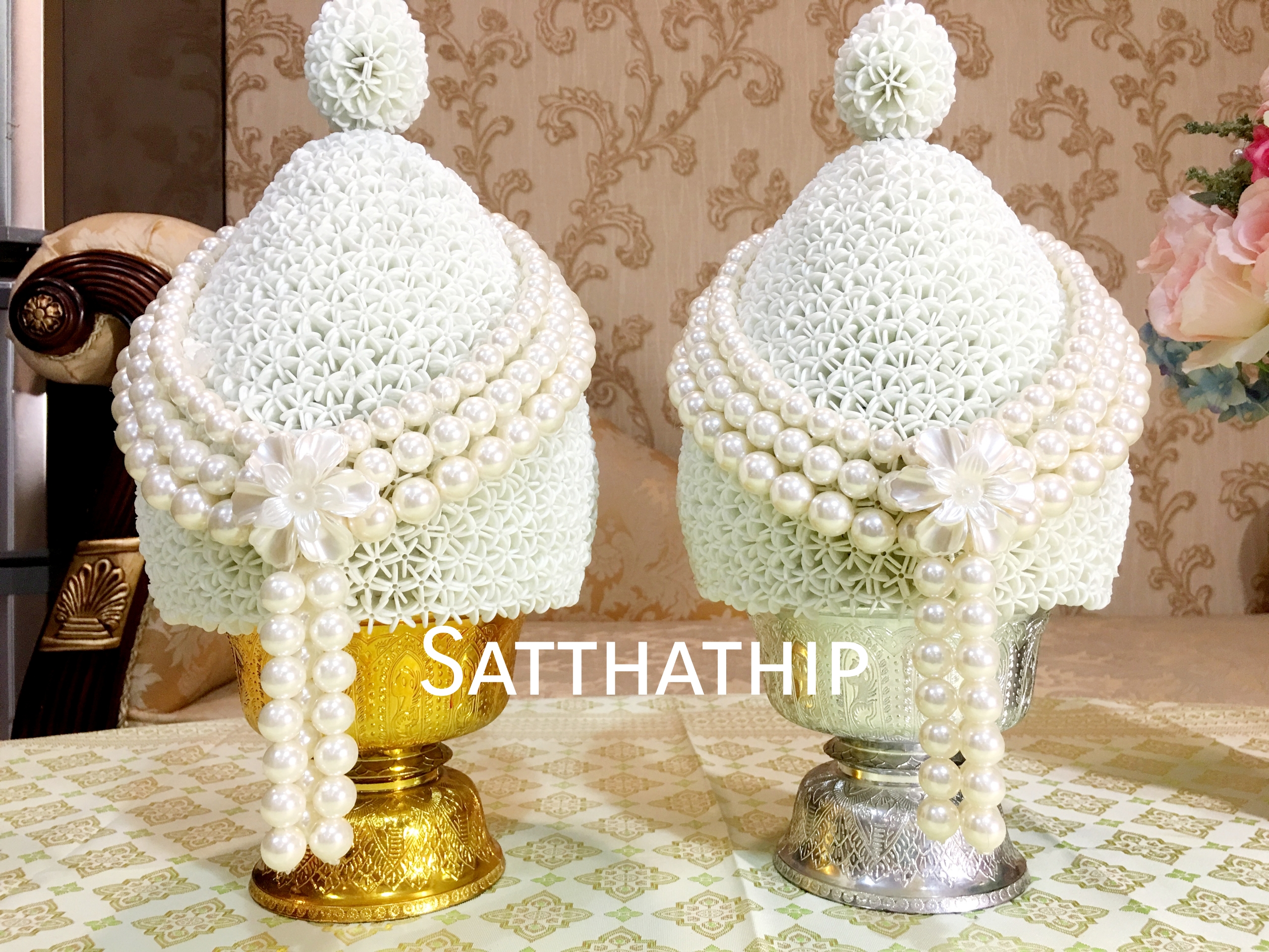 พานพุ่มดอกรักประดิษฐ์ [7"]